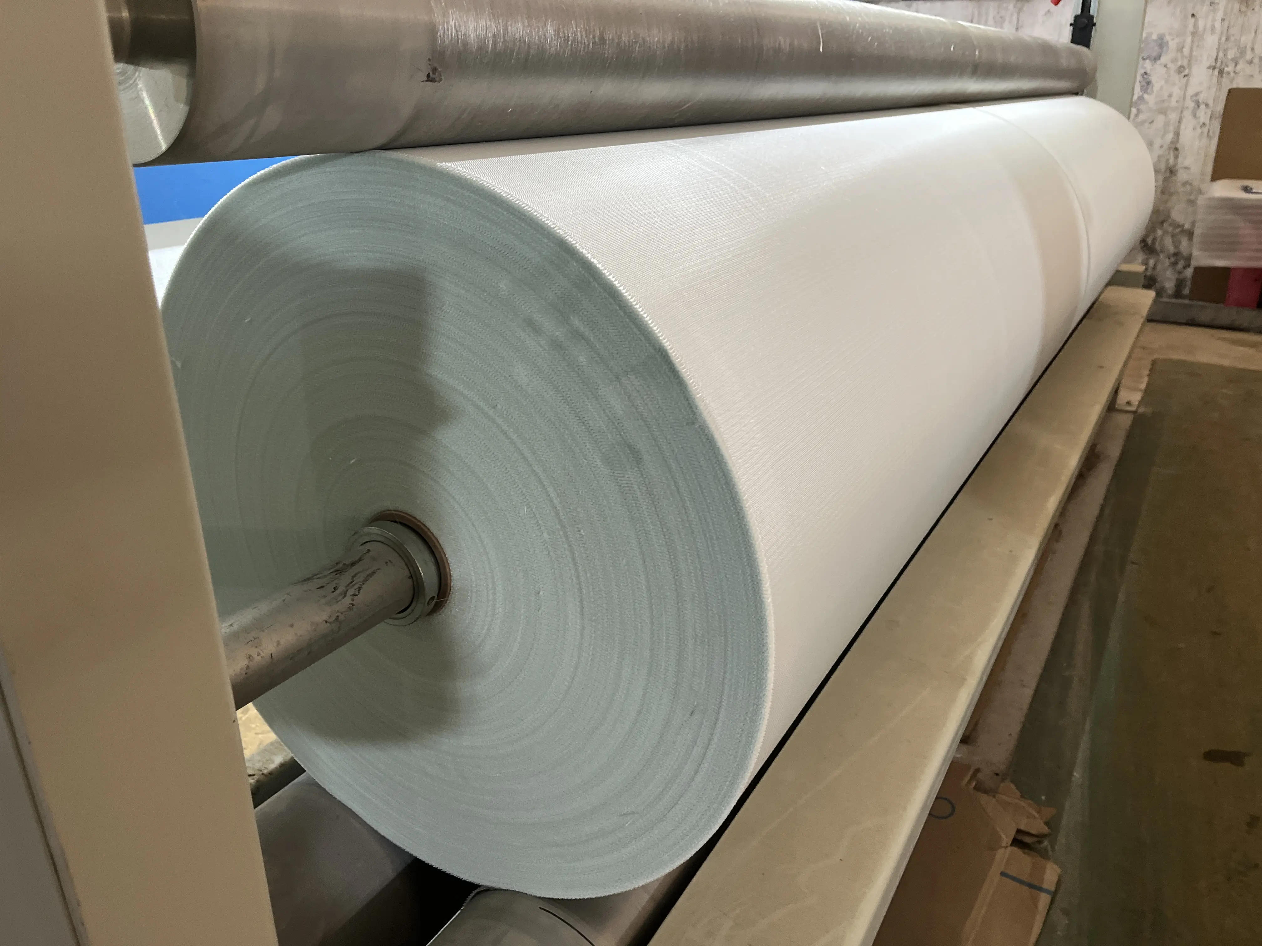 泰安市海陽(yáng)新材料有限公司：專注玻纖布領(lǐng)域，500克/320克/400克玻纖布品質(zhì)卓越，滿足多元需求